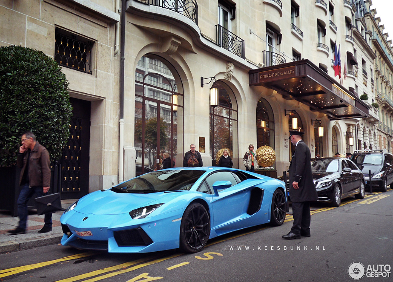 Lamborghini Aventador LP700-4