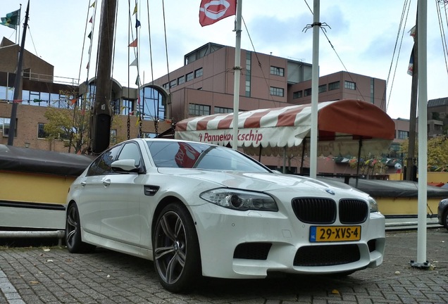 BMW M5 F10 2011