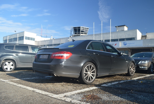 Mercedes-Benz E 63 AMG W212 V8 Biturbo