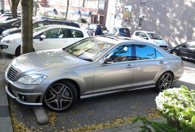 Mercedes-Benz S 65 AMG V221