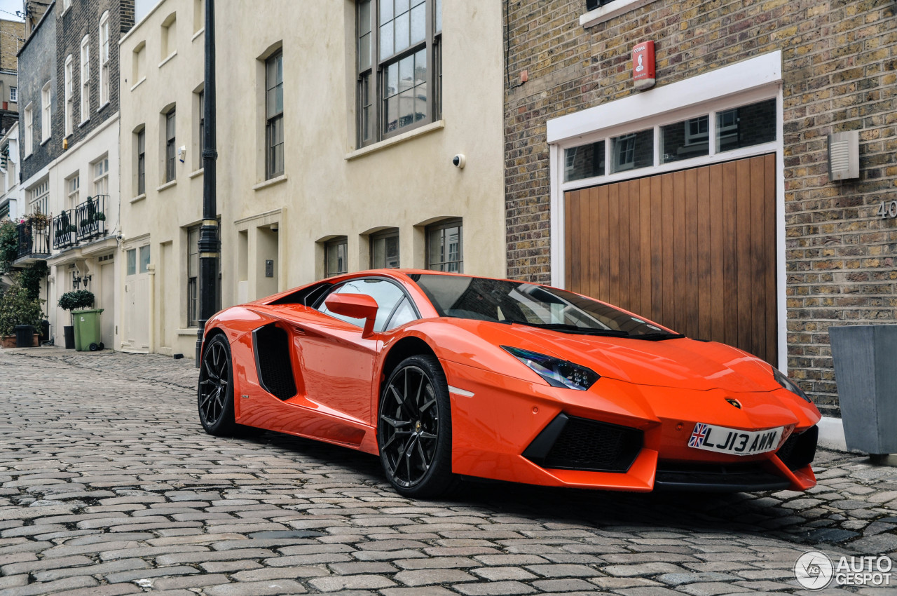 Lamborghini Aventador LP700-4