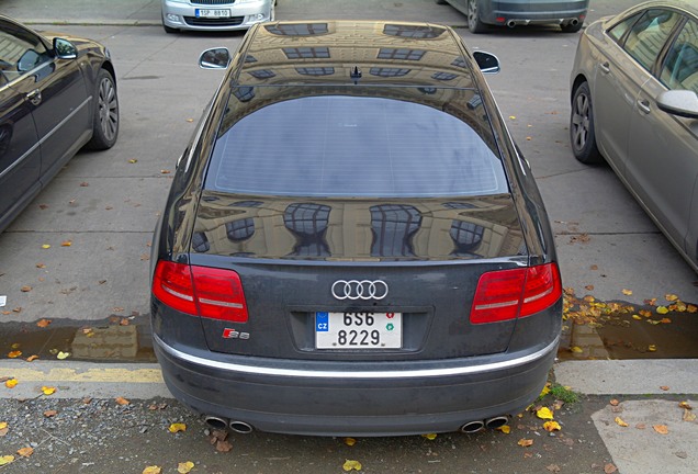 Audi S8 D3