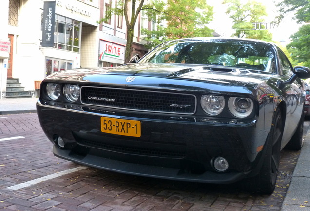 Dodge Challenger SRT-8