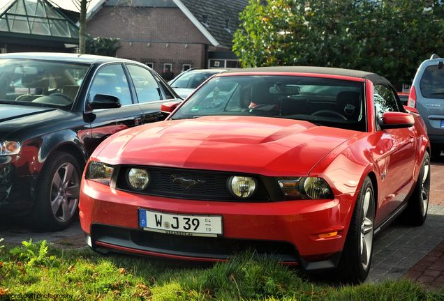 Ford Mustang GT Convertible 2010