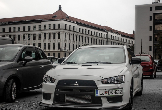 Mitsubishi Lancer Evolution X