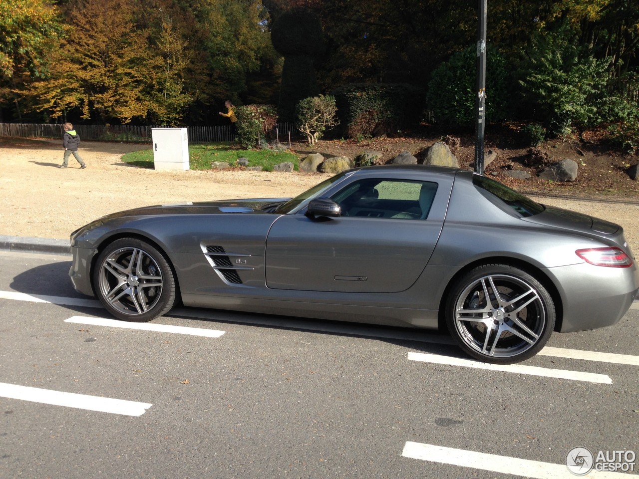 Mercedes-Benz SLS AMG