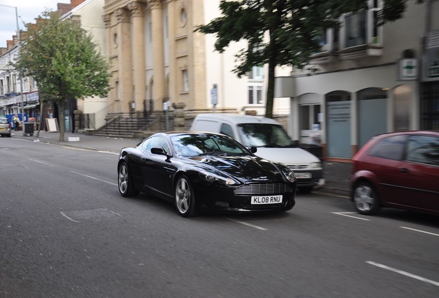 Aston Martin DB9