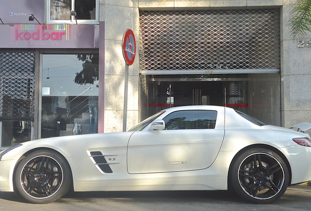 Mercedes-Benz SLS AMG