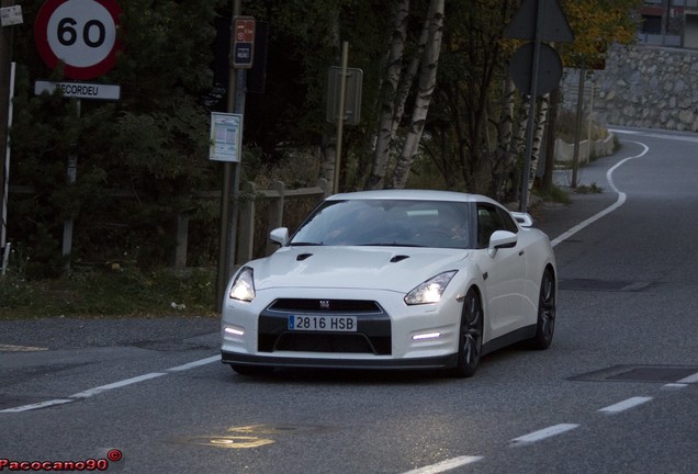 Nissan GT-R 2012