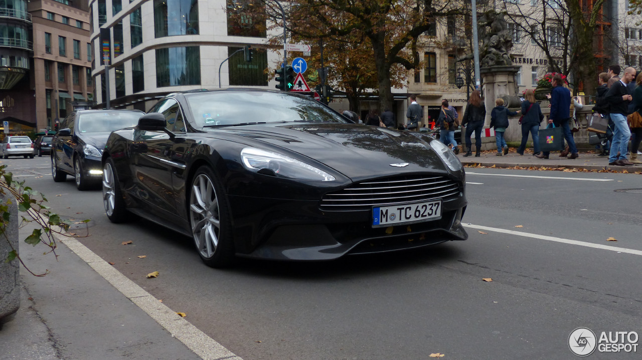 Aston Martin Vanquish 2013