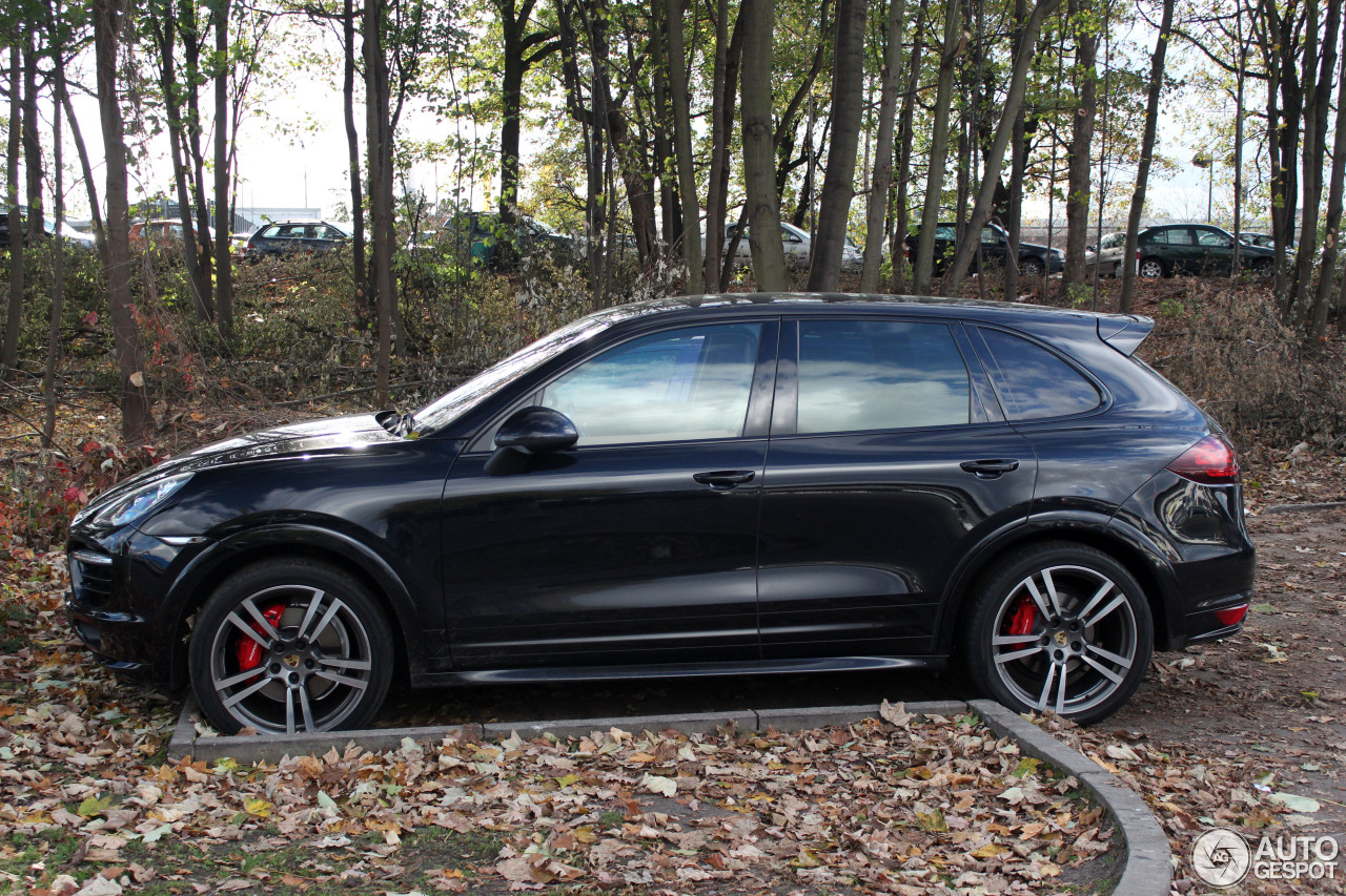 Porsche 958 Cayenne GTS