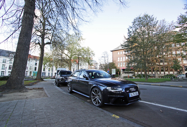 Audi RS4 Avant B8