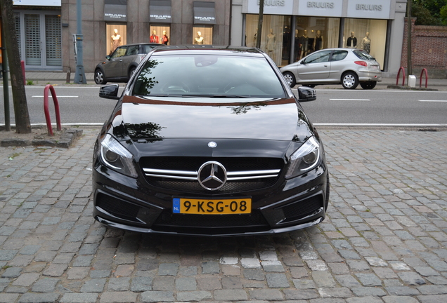 Mercedes-Benz A 45 AMG