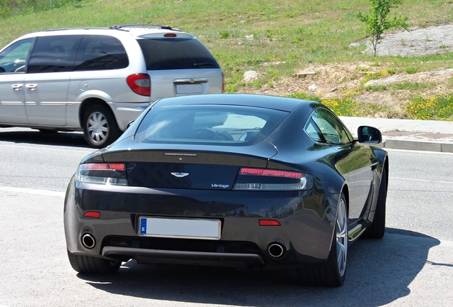 Aston Martin V8 Vantage