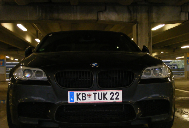 BMW M5 F10 2011