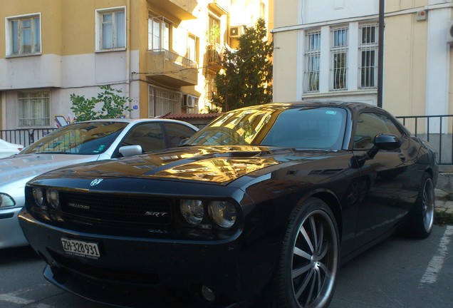 Dodge Challenger SRT-8