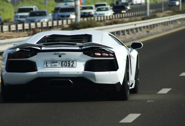 Lamborghini Aventador LP700-4