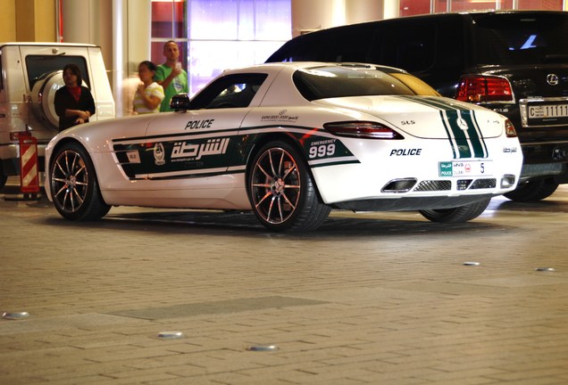 Mercedes-Benz SLS AMG