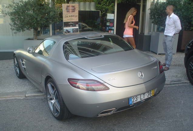 Mercedes-Benz SLS AMG