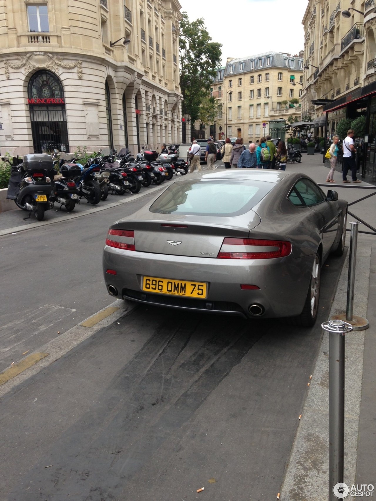 Aston Martin V8 Vantage