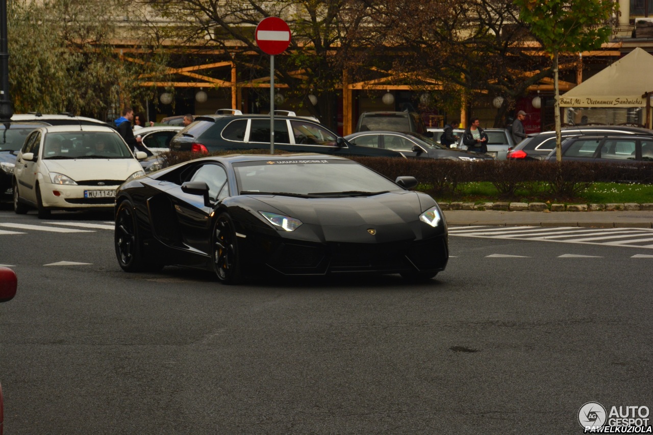 Lamborghini Aventador LP700-4