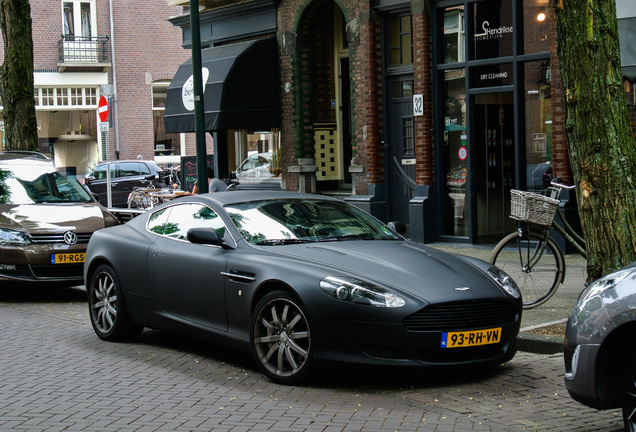 Aston Martin DB9