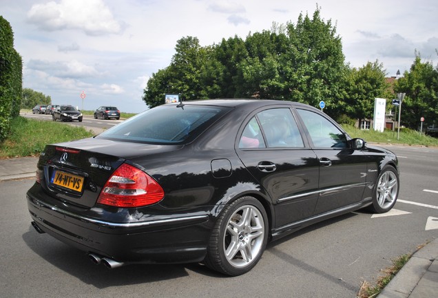 Mercedes-Benz E 55 AMG