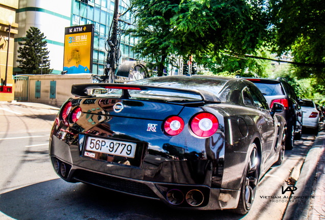 Nissan GT-R