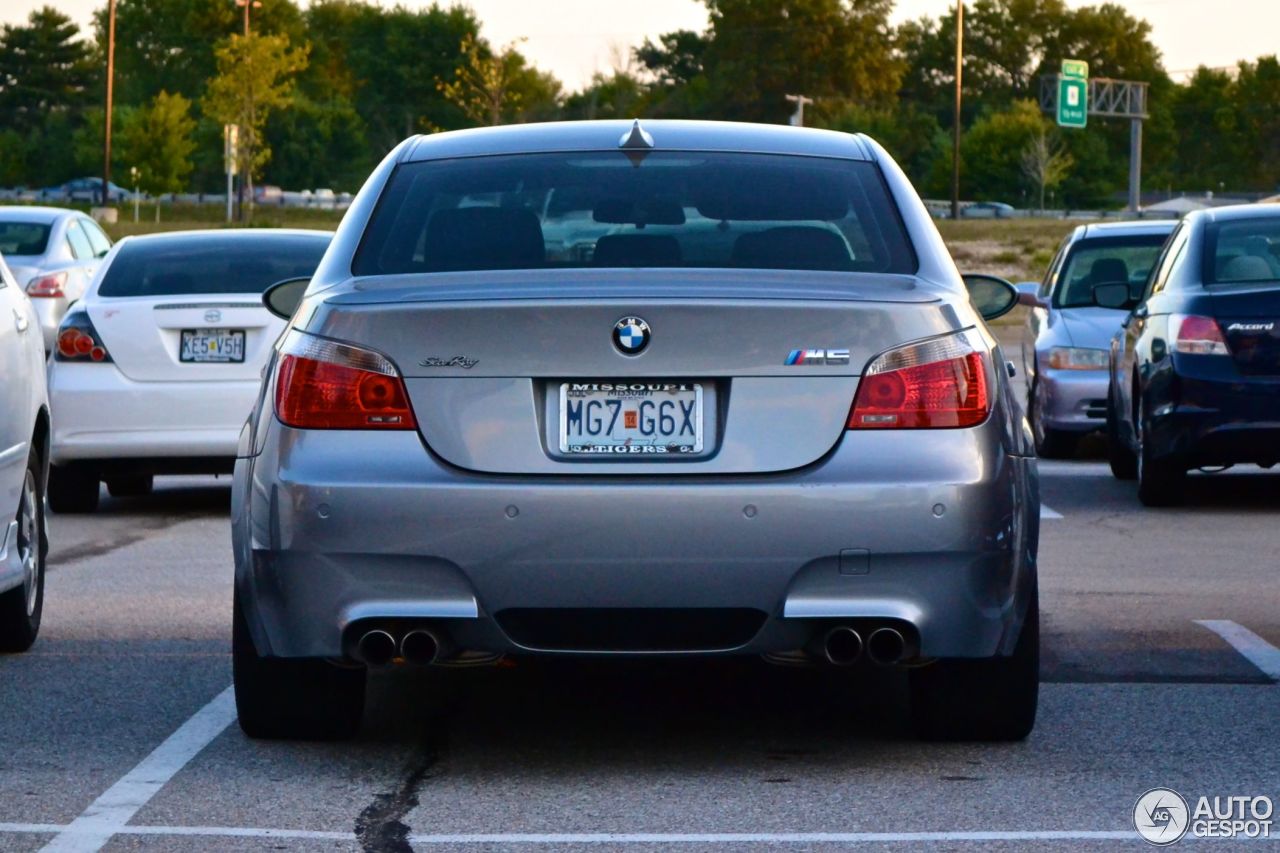 BMW M5 E60 2005