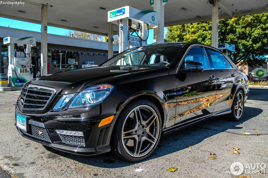 Mercedes-Benz E 63 AMG W212 V8 Biturbo