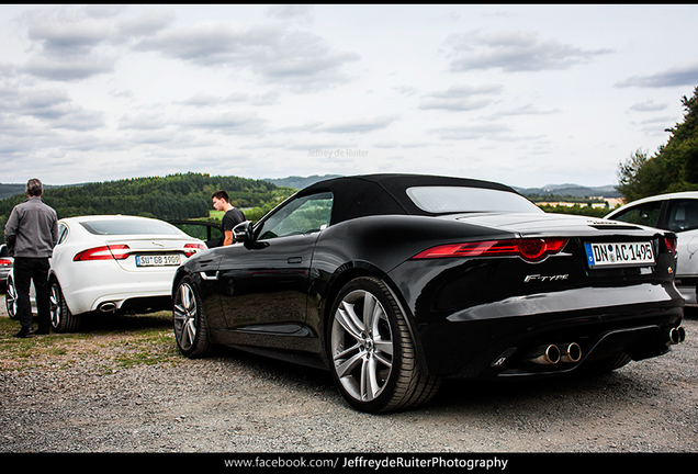 Jaguar F-TYPE S V8 Convertible