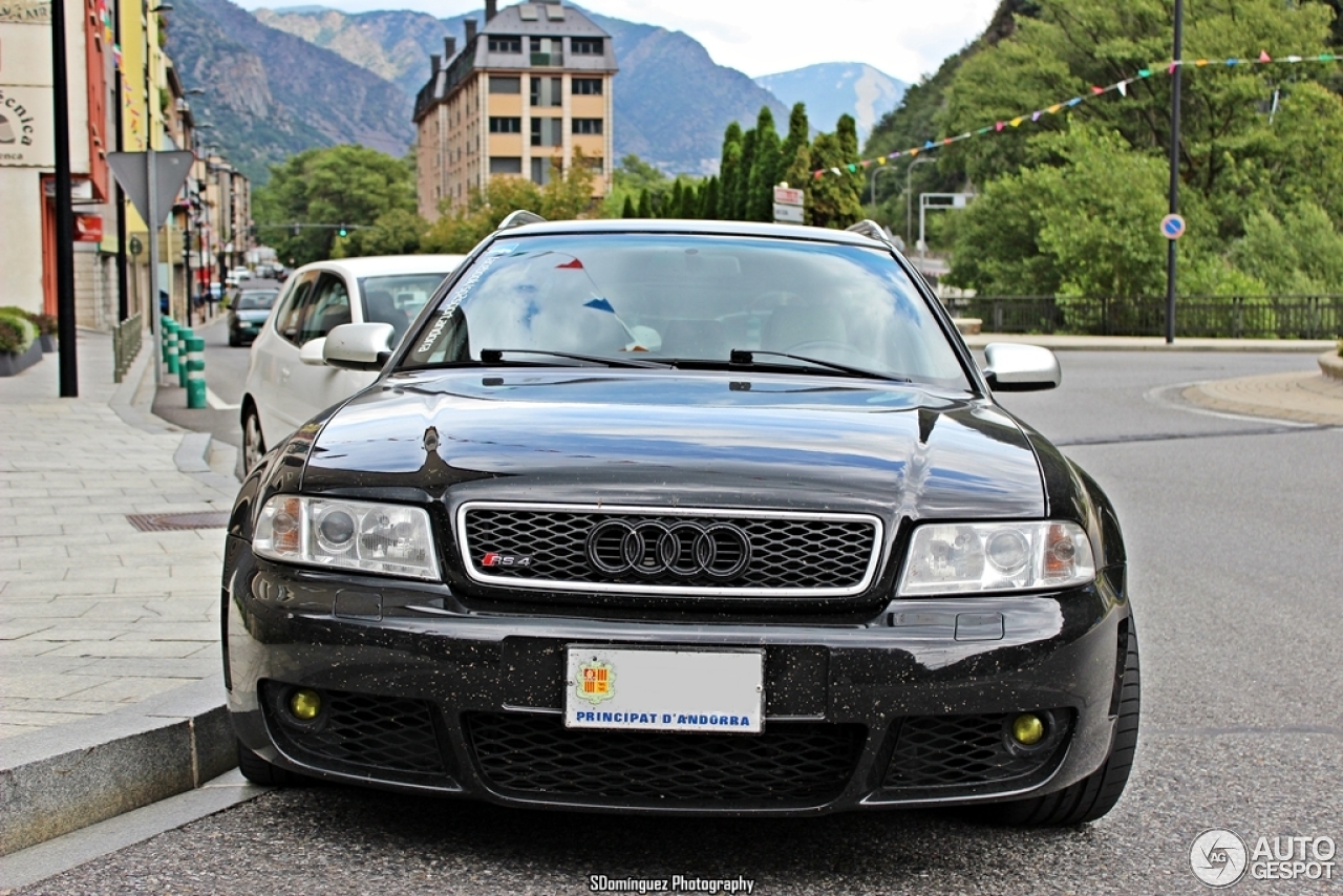 Audi RS4 Avant B5