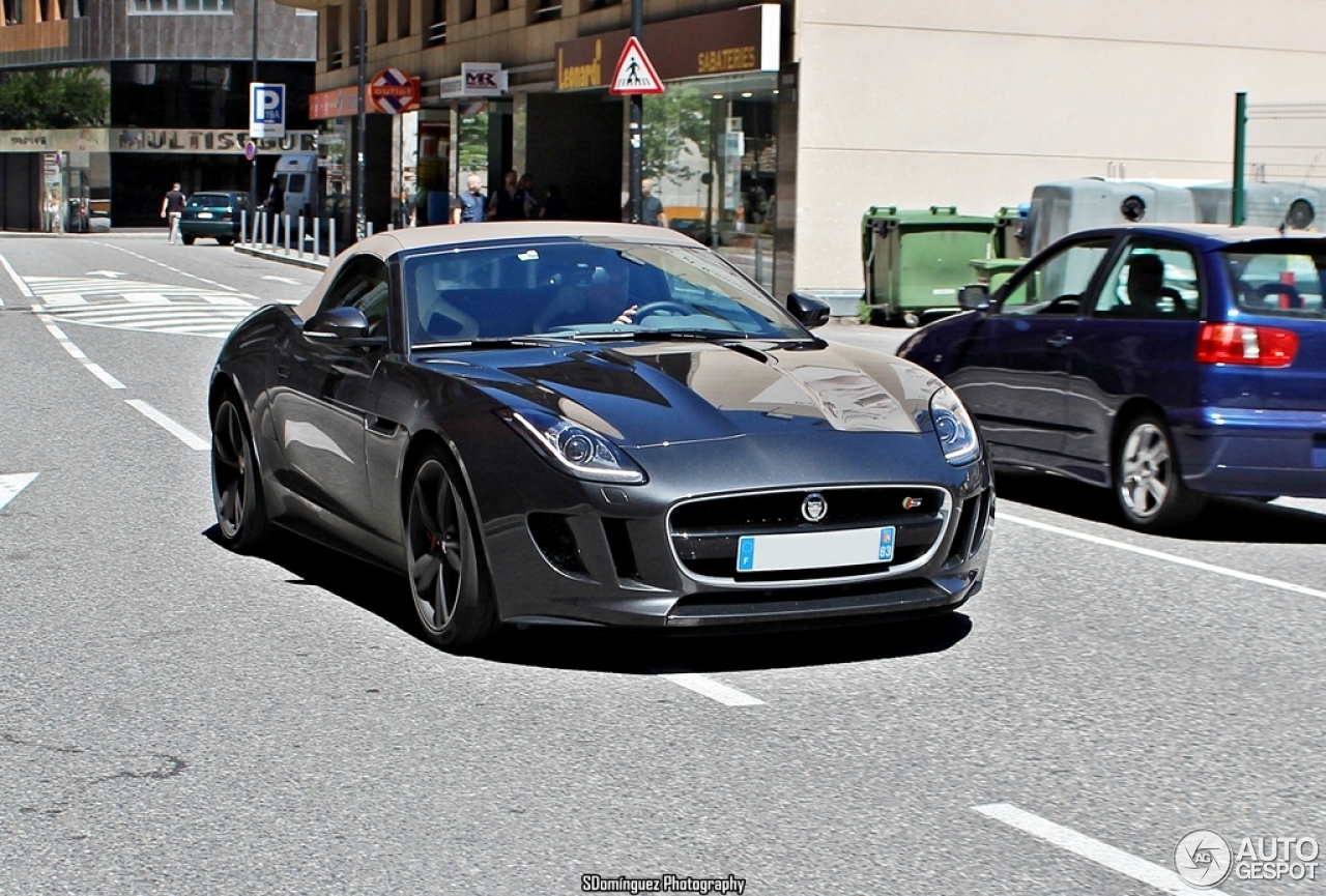 Jaguar F-TYPE S V8 Convertible