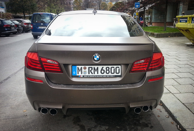 BMW M5 F10 2011