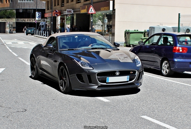 Jaguar F-TYPE S V8 Convertible