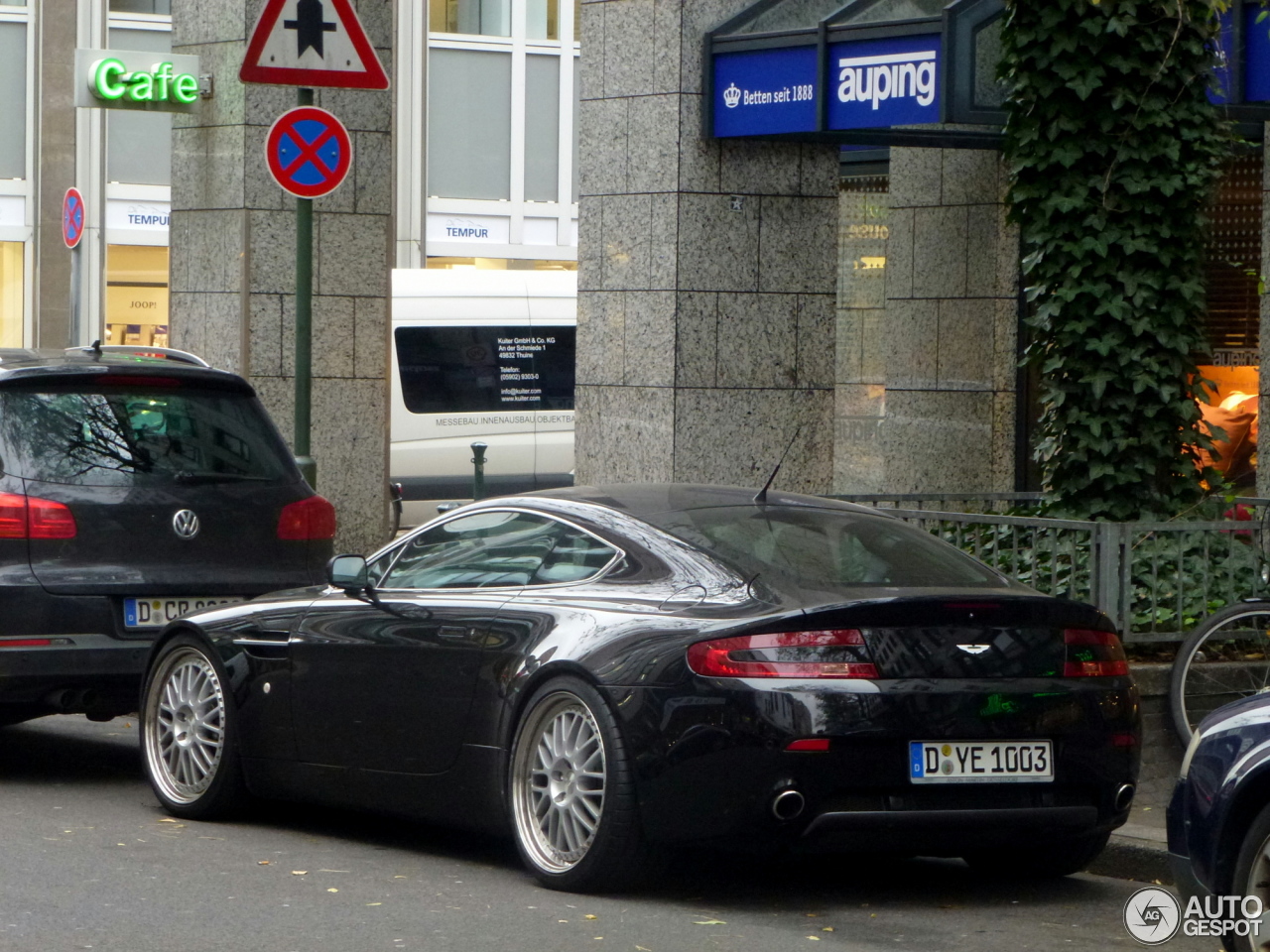 Aston Martin V8 Vantage