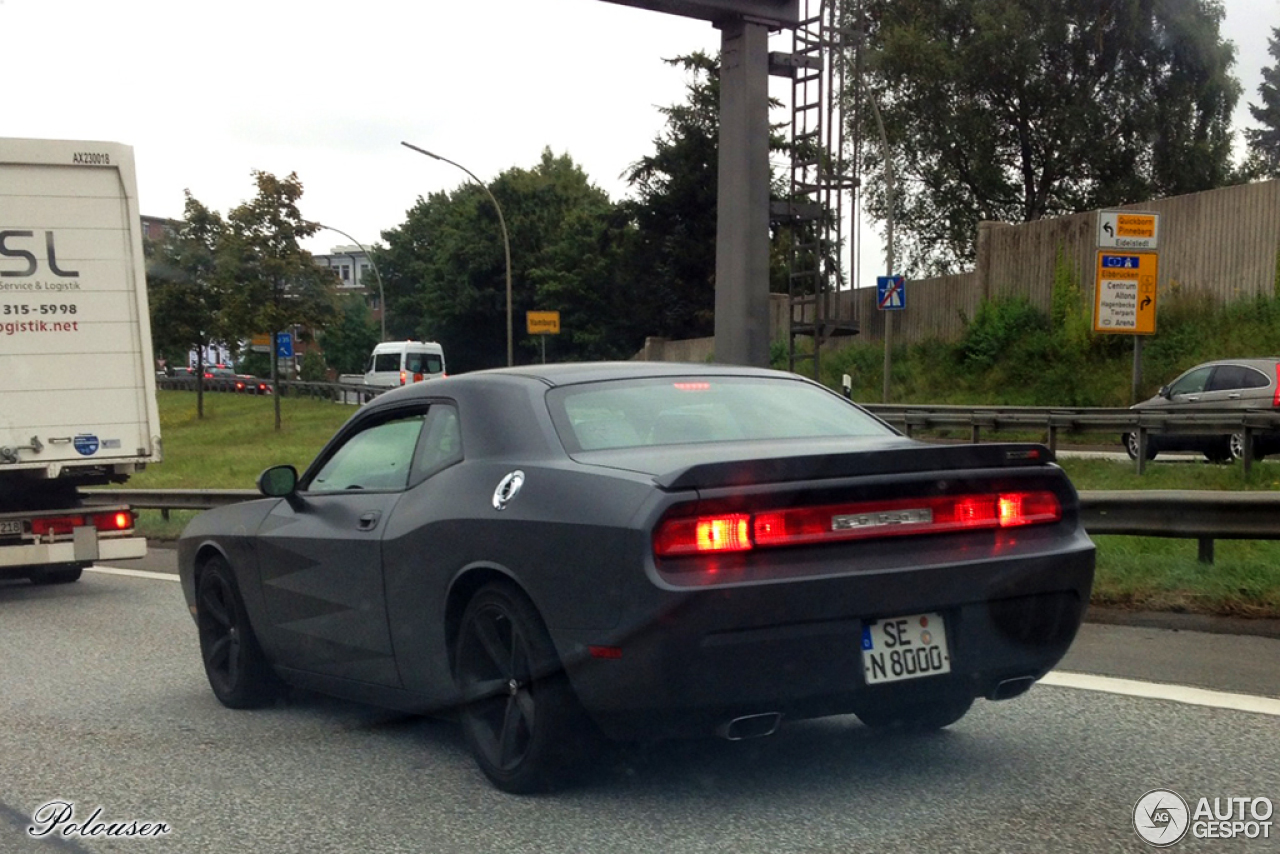 Dodge Challenger SRT-8