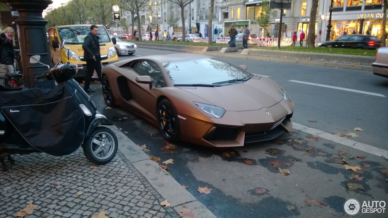 Lamborghini Aventador LP700-4