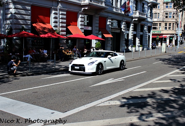 Nissan GT-R 2011