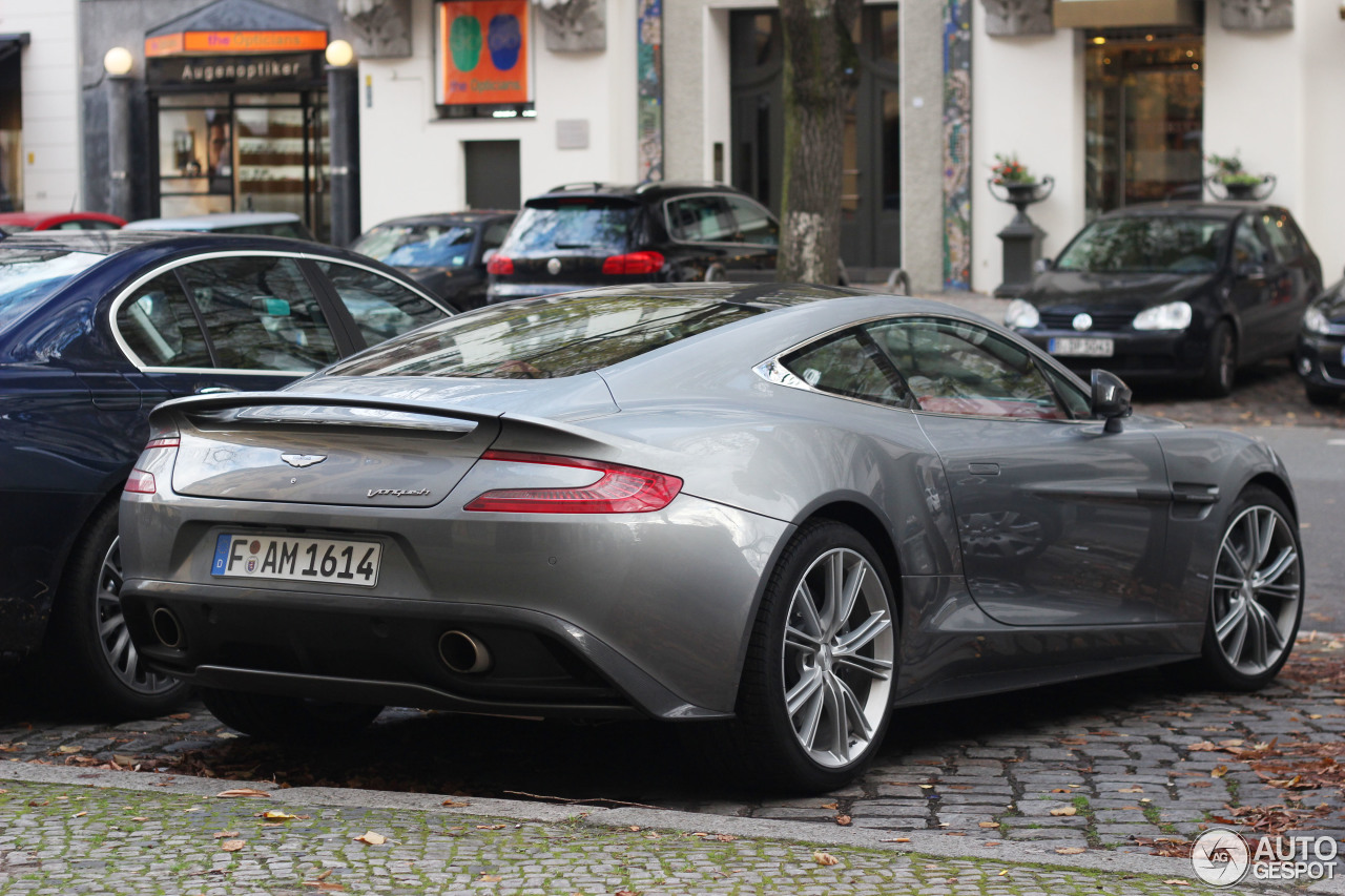 Aston Martin Vanquish 2013