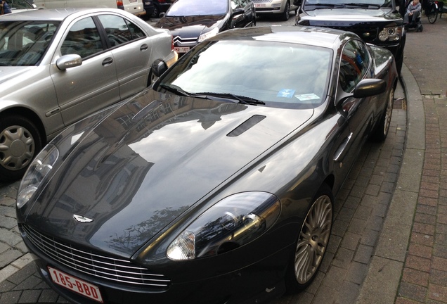 Aston Martin DB9