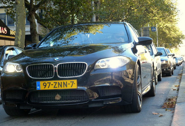 BMW M5 F10 2011