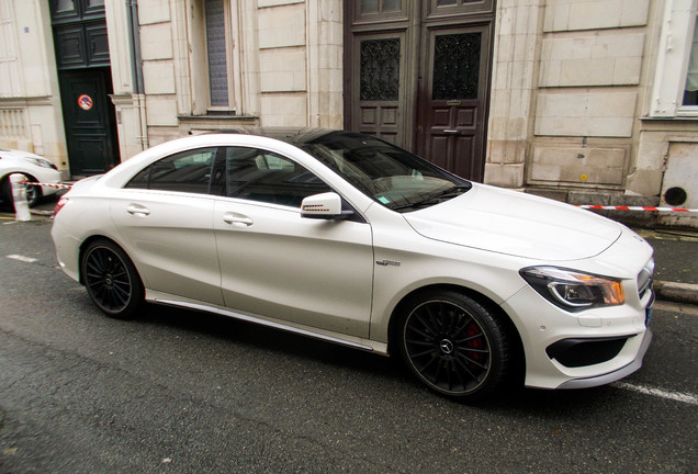 Mercedes-Benz CLA 45 AMG C117