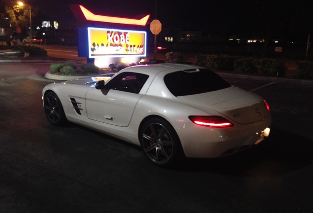 Mercedes-Benz SLS AMG