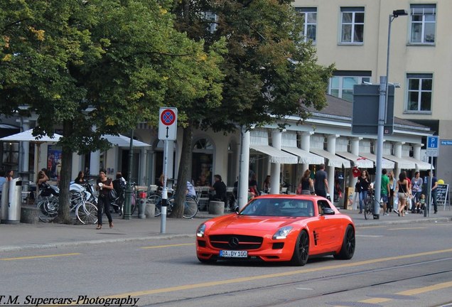 Mercedes-Benz SLS AMG