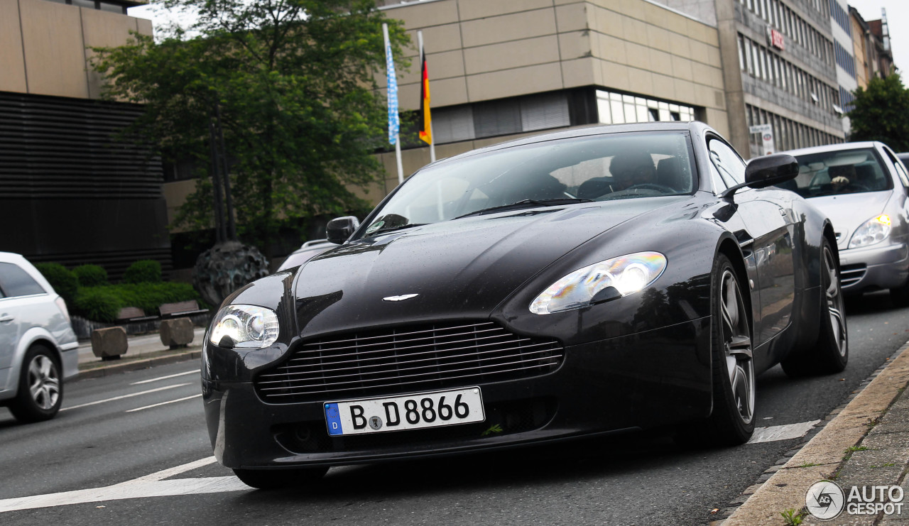 Aston Martin V8 Vantage