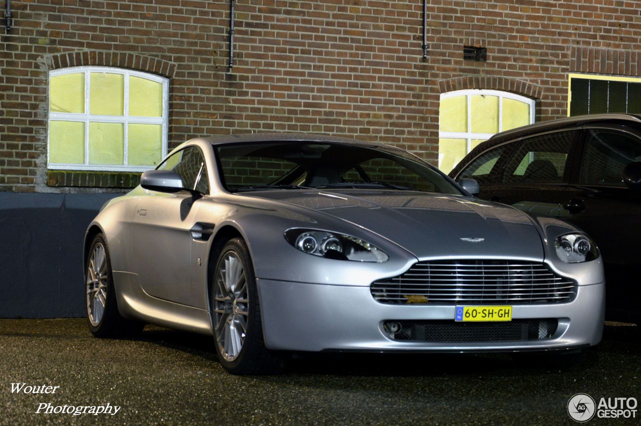 Aston Martin V8 Vantage