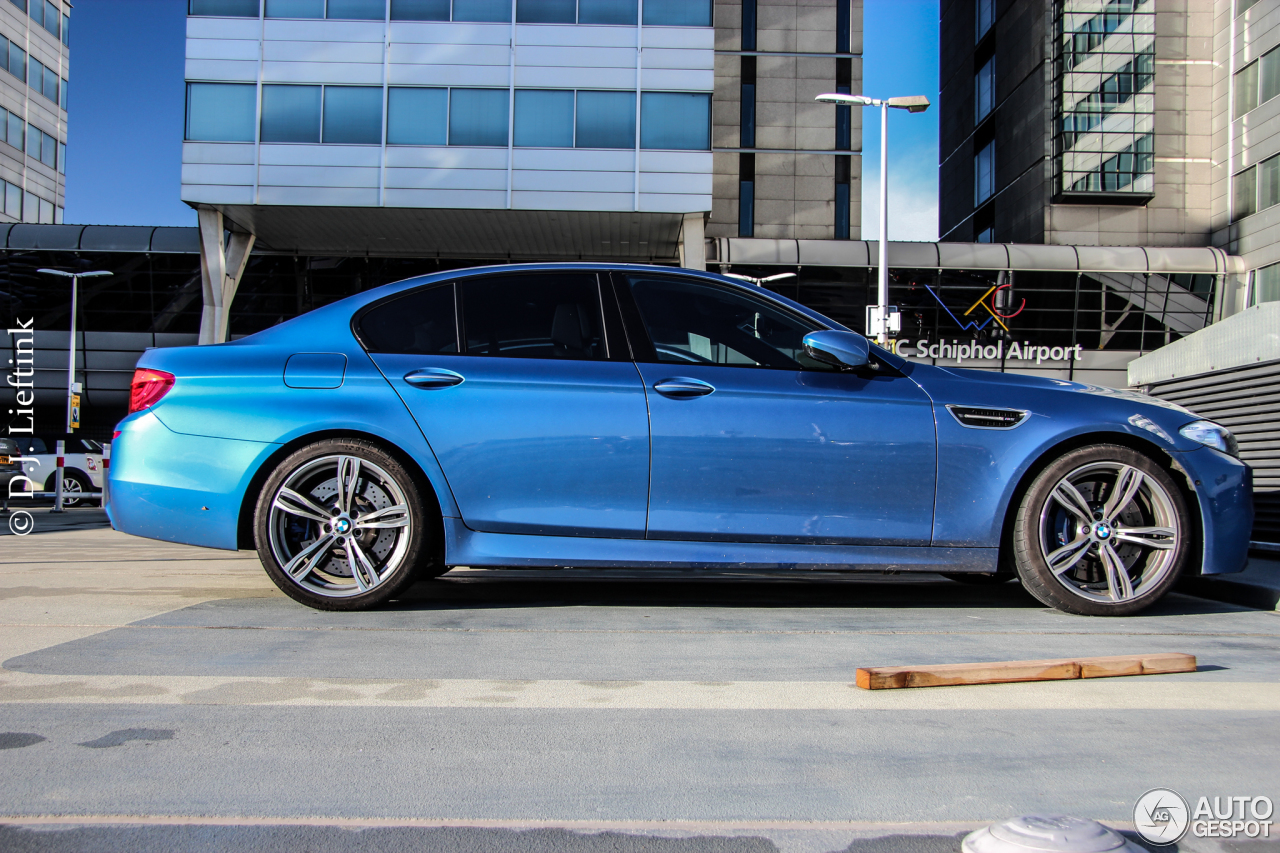 BMW M5 F10 2011