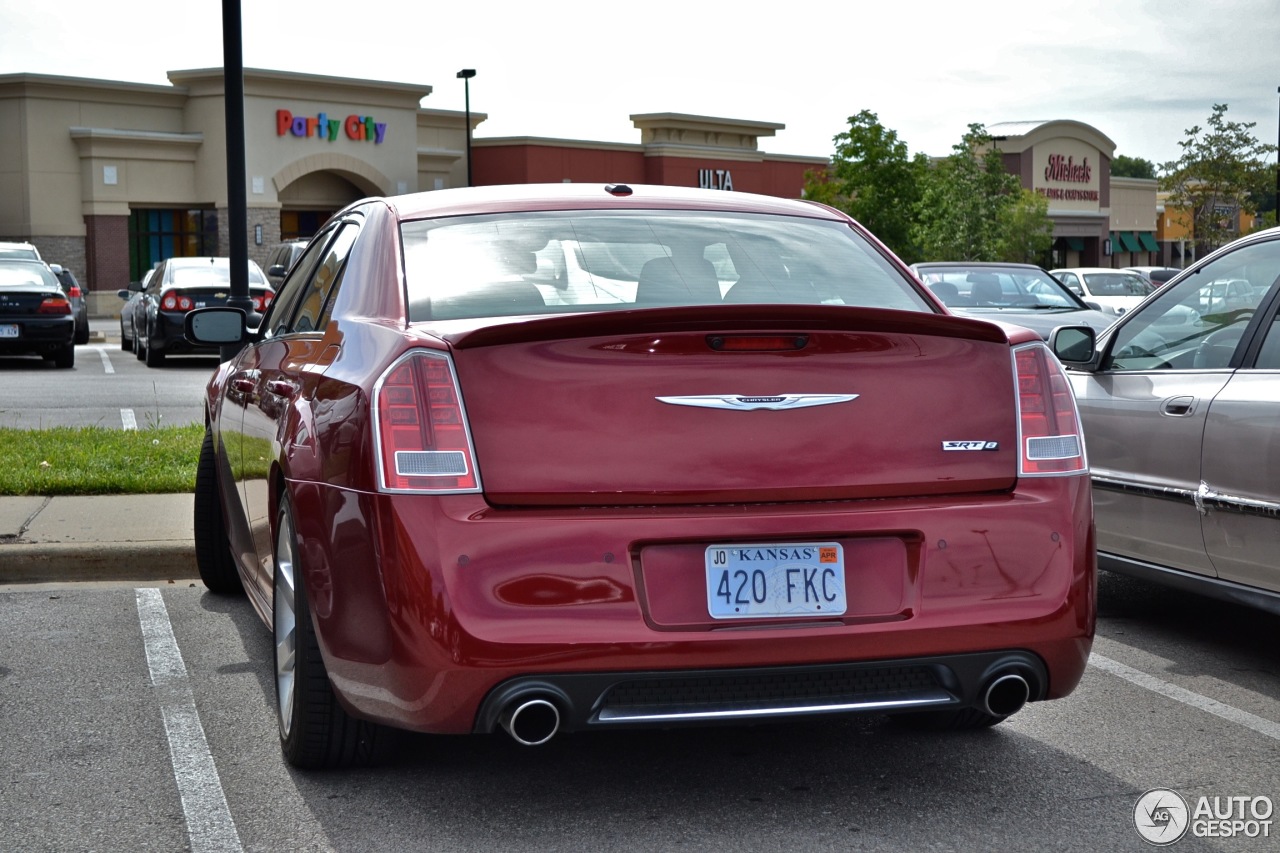 Chrysler 300C SRT8 2013