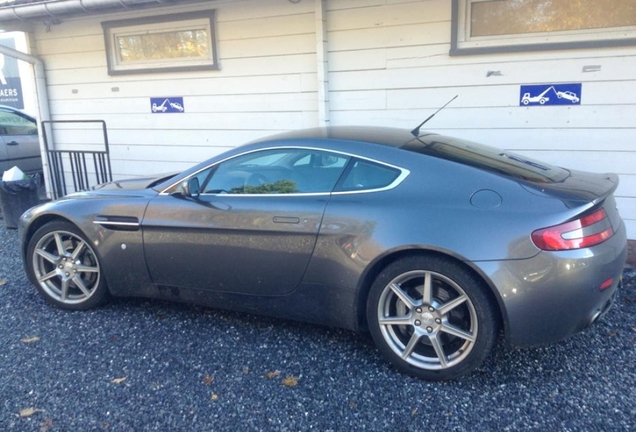 Aston Martin V8 Vantage